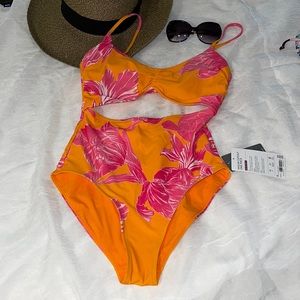 Athleta Kailua Cutout One Piece Swimsuit Bathing Suit Monokini